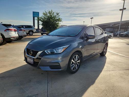 Gun Metallic 2021 Nissan Versa 1.6 SV