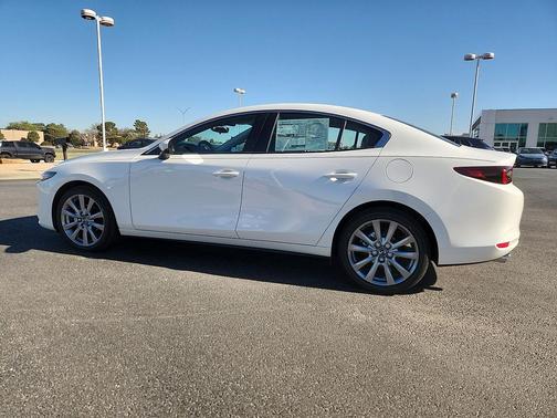 Snowflake White Pearl Mica 2026 Mazda Mazda3 FWD w/Preferred Package