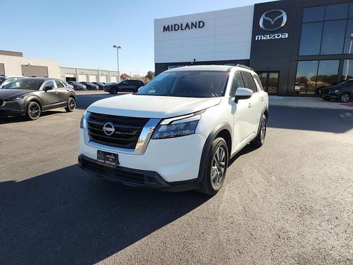 2024 Nissan Pathfinder SV FWD