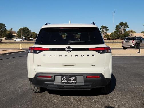 2024 Nissan Pathfinder SV FWD