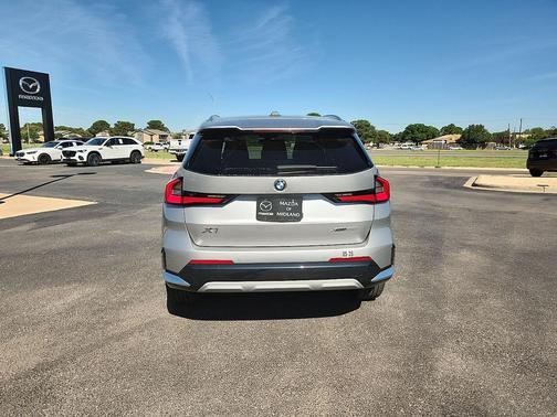 Space Silver Metallic 2024 BMW X1 xDrive28i