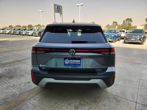 2025 Volkswagen Tiguan 2.0T SE