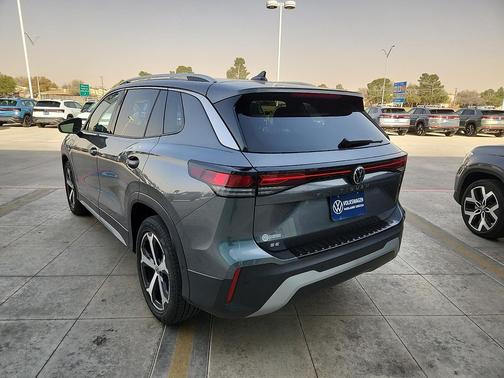 2025 Volkswagen Tiguan 2.0T SE