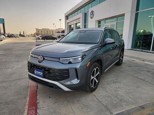 2025 Volkswagen Tiguan 2.0T SE