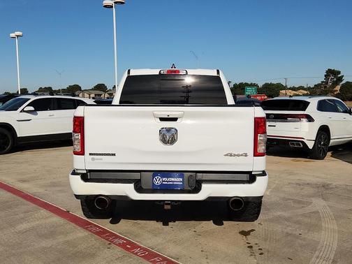 Bright White Clearcoat 2021 RAM 1500 Big Horn/Lone Star