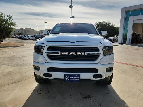 Bright White Clearcoat 2021 RAM 1500 Big Horn/Lone Star