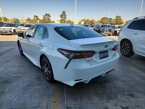 2023 Toyota Camry SE