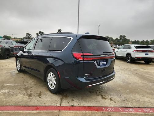 Fathom Blue Pearlcoat 2022 Chrysler Pacifica Touring L