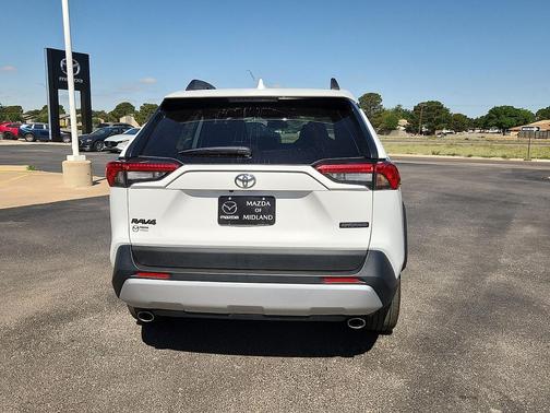 Ice Cap 2024 Toyota RAV4 Adventure