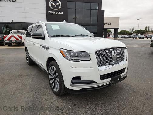Pristine White Metallic Tri-Coat 2023 Lincoln Navigator Reserve