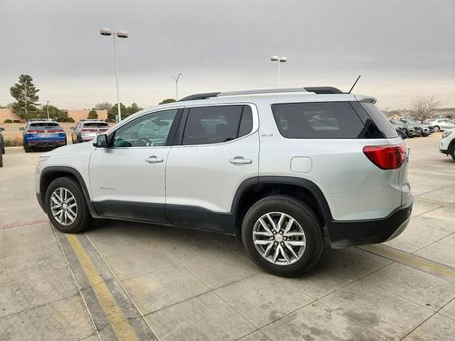 2018 GMC Acadia SLE-2
