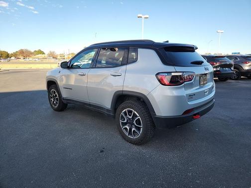 2024 Jeep Compass Trailhawk