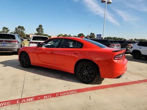 Go Mango 2023 Dodge Charger SXT