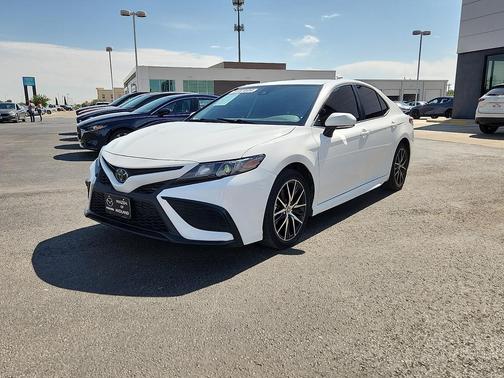 Ice Cap 2023 Toyota Camry SE