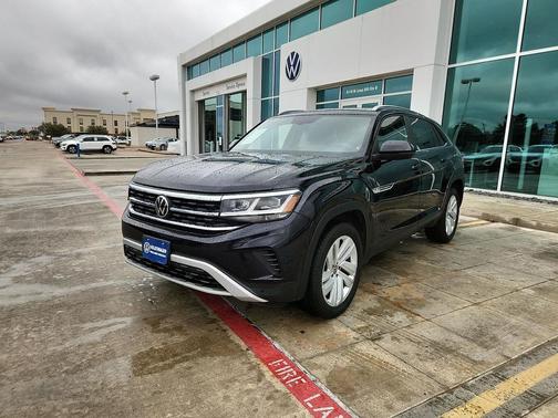 Deep Black Pearl 2021 Volkswagen Atlas Cross Sport 2.0T SE w/Technology