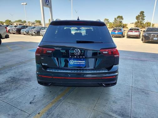 2022 Volkswagen Tiguan 2.0T SE R-Line Black