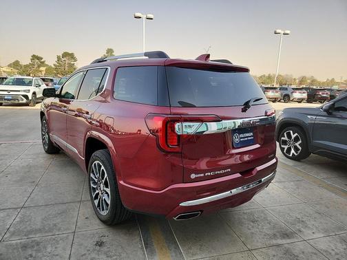 2020 GMC Acadia Denali