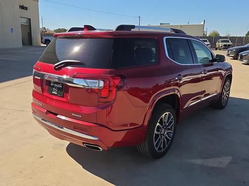 2020 GMC Acadia Denali