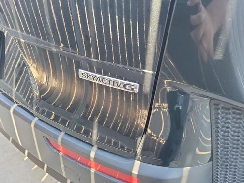 2024 Mazda CX-50 2.5 S Preferred Package