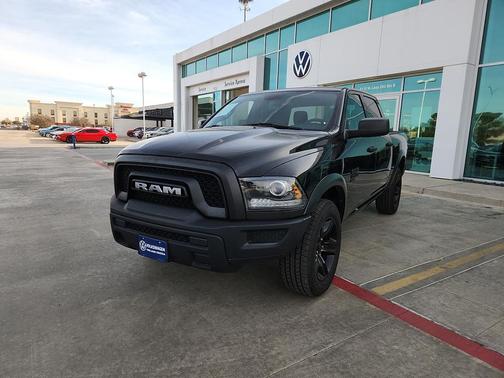 2024 RAM 1500 Classic Warlock Crew Cab 4x4 5'7' Box