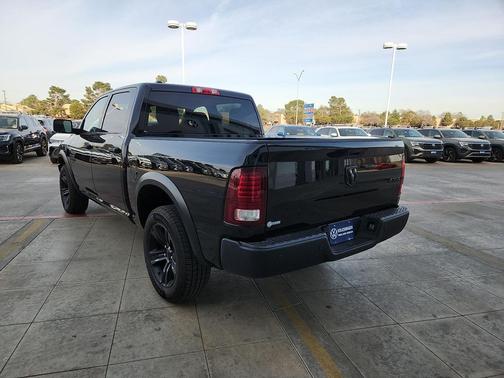 2024 RAM 1500 Classic Warlock Crew Cab 4x4 5'7' Box