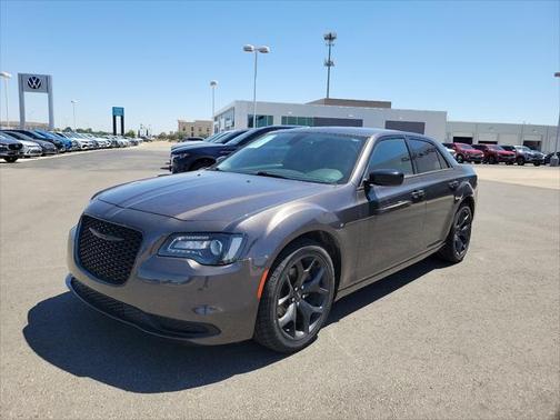 2021 Chrysler 300 Touring