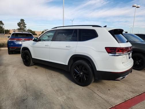 2024 Volkswagen Atlas 2.0T SE w/Technology 4MOTION