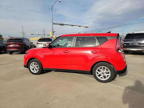 2024 Kia Soul LX