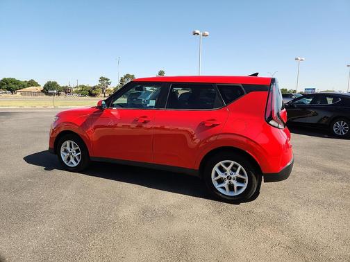 Inferno Red 2024 Kia Soul LX
