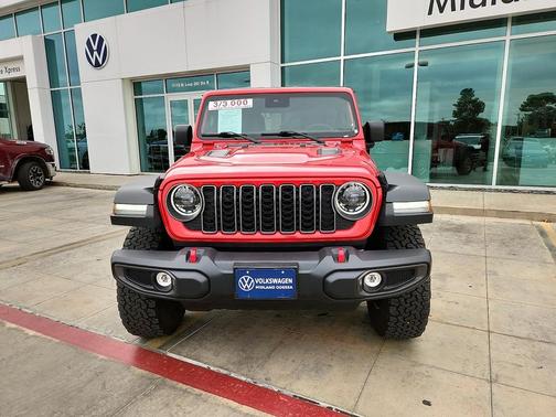 Firecracker Red Clearcoat 2025 Jeep Wrangler Rubicon