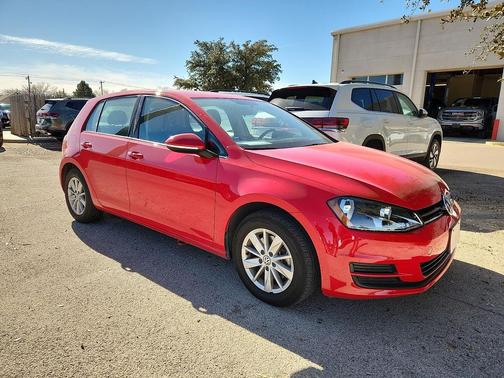 2017 Volkswagen Golf TSI S 4-Door