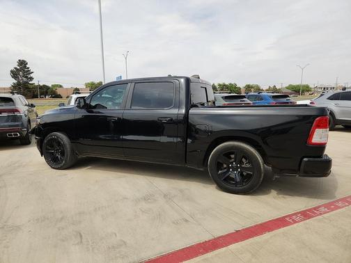 Diamond Black Crystal Pearlcoat 2023 RAM 1500 Lone Star