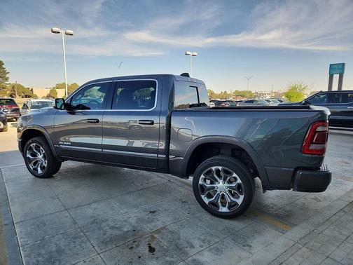 Granite Crystal Metallic Clearcoat 2024 RAM 1500 Limited