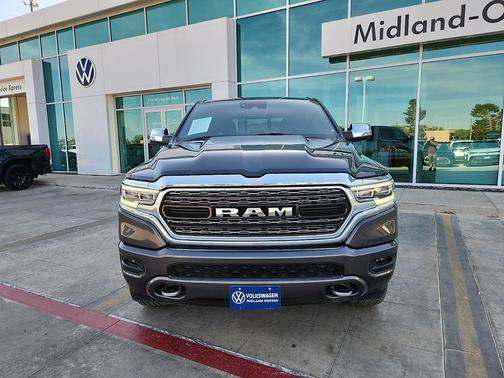 Granite Crystal Metallic Clearcoat 2024 RAM 1500 Limited