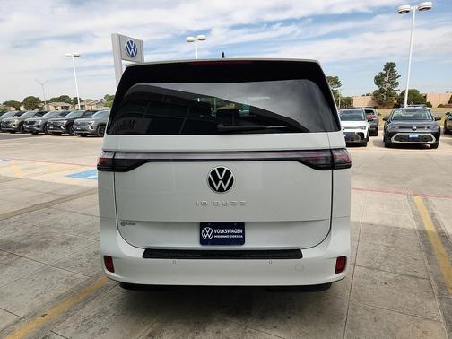 Candy White 2025 Volkswagen ID. Buzz Pro S