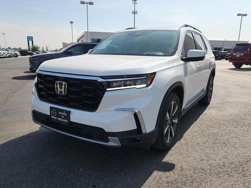 Platinum White Pearl 2025 Honda Pilot Elite