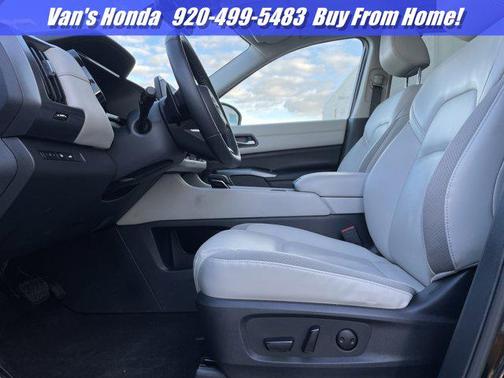 2023 Nissan Pathfinder SL 4WD