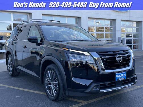 2023 Nissan Pathfinder SL 4WD