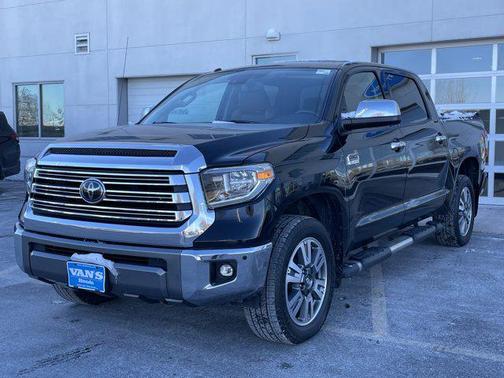 2018 Toyota Tundra SR5