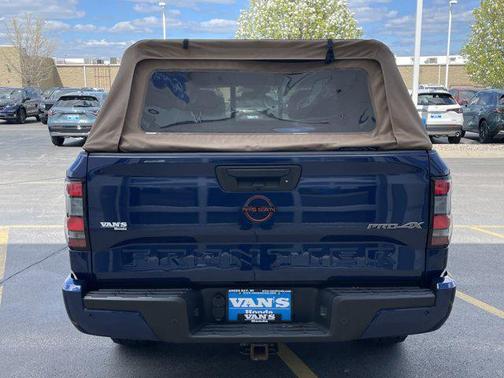 Deep Blue Pearl 2022 Nissan Frontier PRO-4X