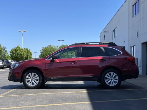 Crimson Red Pearl 2018 Subaru Outback 2.5i Premium