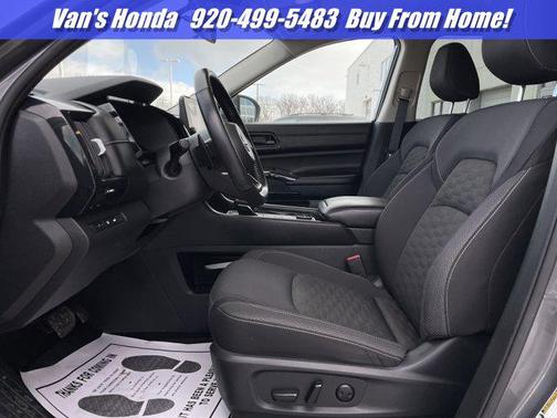 2025 Nissan Pathfinder SV 4WD