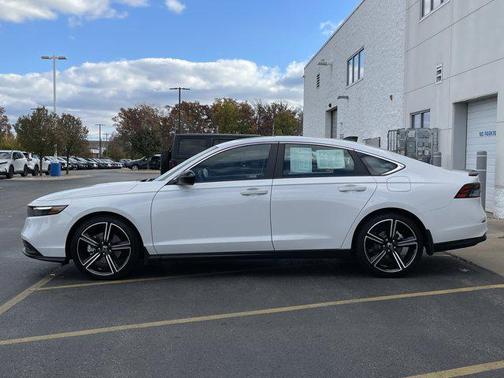 2025 Honda Accord Hybrid Base