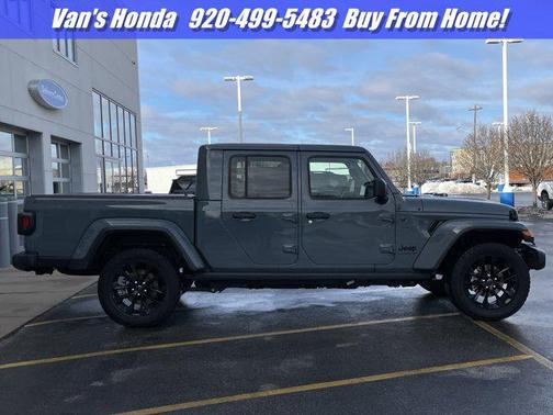 2025 Jeep Gladiator Nighthawk