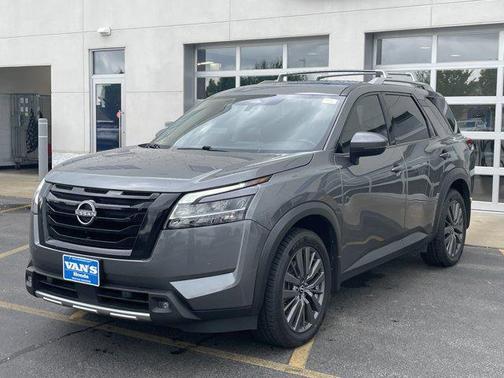 Gun Metallic 2022 Nissan Pathfinder SL 4WD