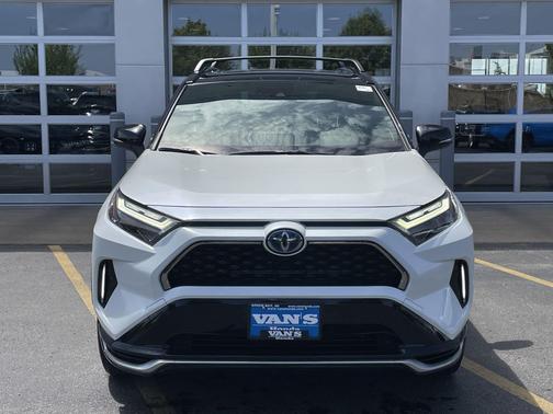 Blizzard Pearl/Midnight Black Metallic 2022 Toyota RAV4 Prime XSE
