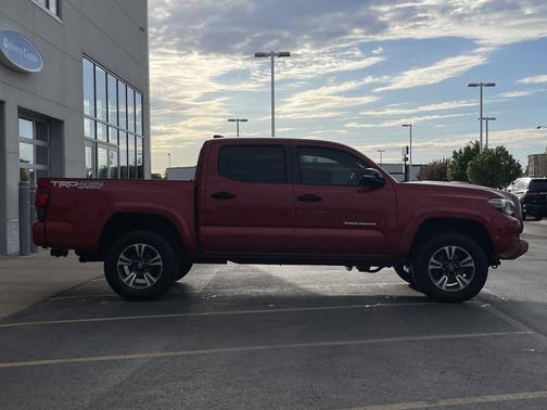 Barcelona Red Metallic 2019 Toyota Tacoma SR