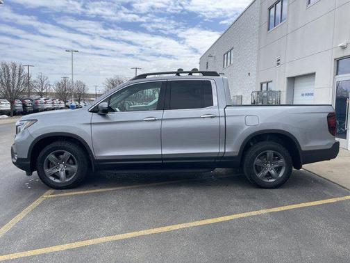 Lunar Silver Metallic 2023 Honda Ridgeline RTL-E