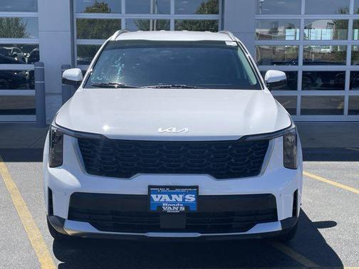 Glacial White Pearl 2024 Kia Sorento S