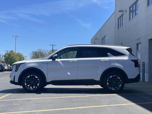 Glacial White Pearl 2024 Kia Sorento S